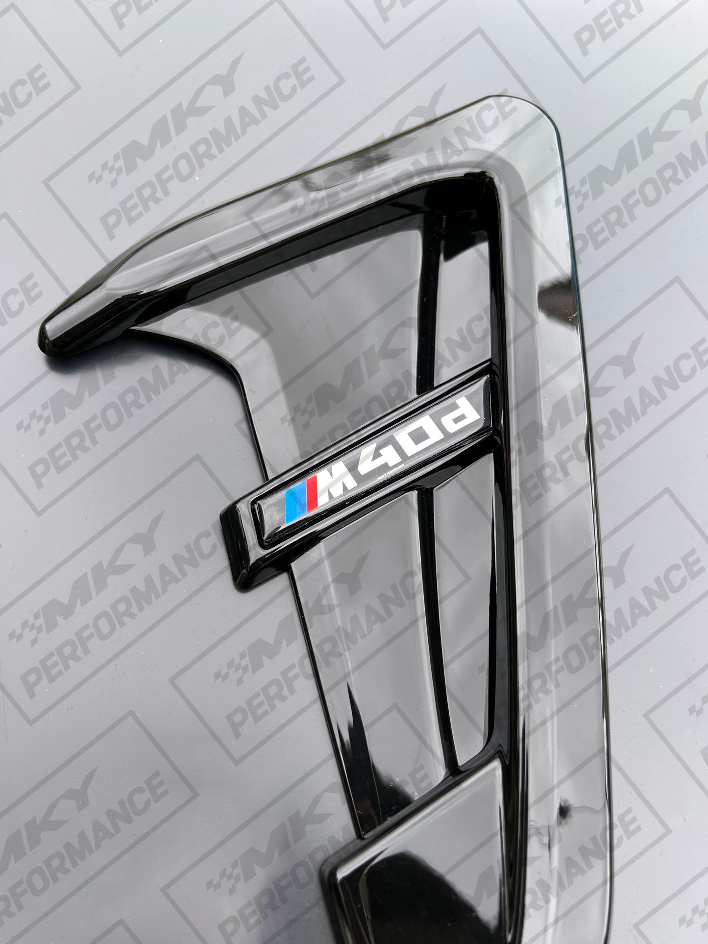 MKY PERFORMANCE X3 / X4 M40d Front Fender Side Vent Badges for G01 / G02