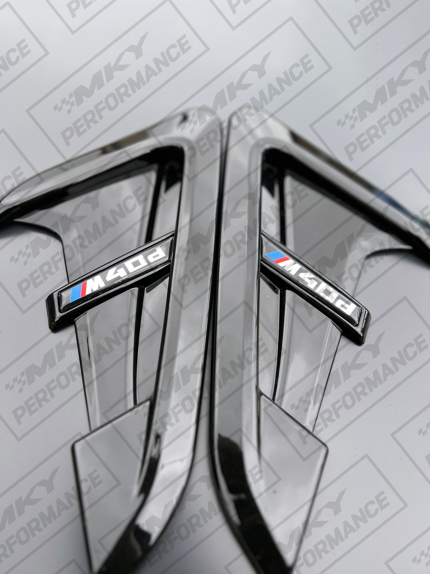 MKY PERFORMANCE X3 / X4 M40d Front Fender Side Vent Badges for G01 / G02